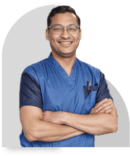 Dr Sachin Gupta Joint Replacement Surgeon in Jaipur explaining treatment options